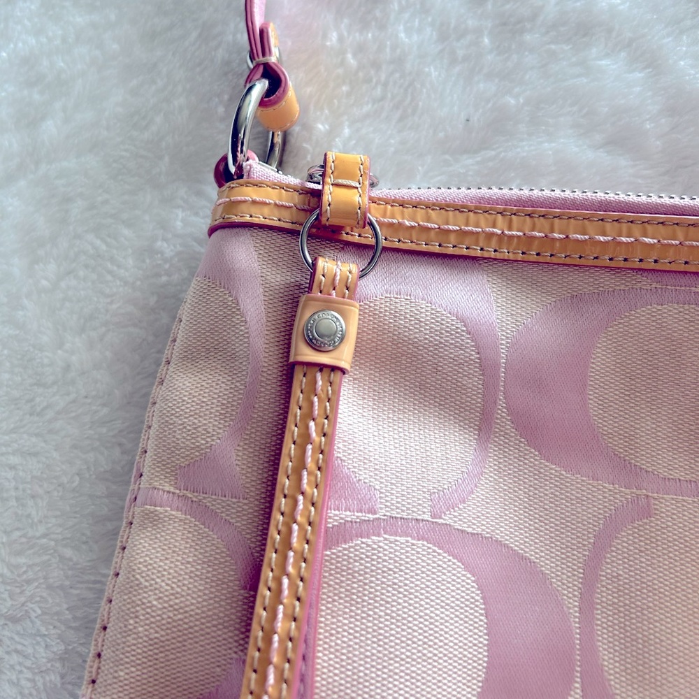 Coach F13674 signature monogram canvas shoulder crossbody bag, pink & tan 🩷🤎 - Picture 4 of 13